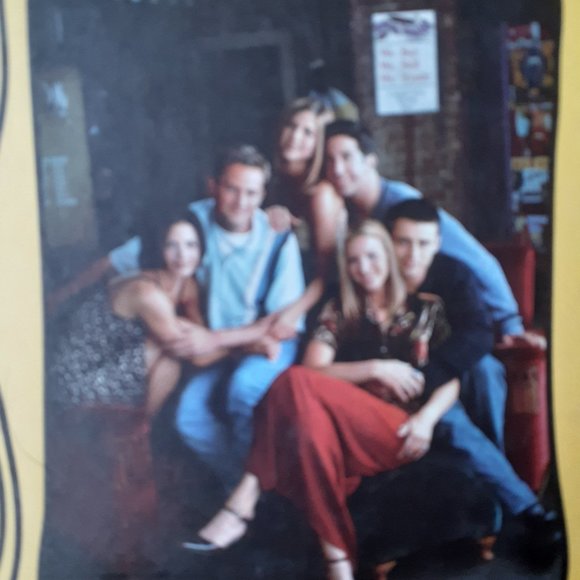 Brand New "Friends" Jigsaw Puzzle - Picture 2 of 3